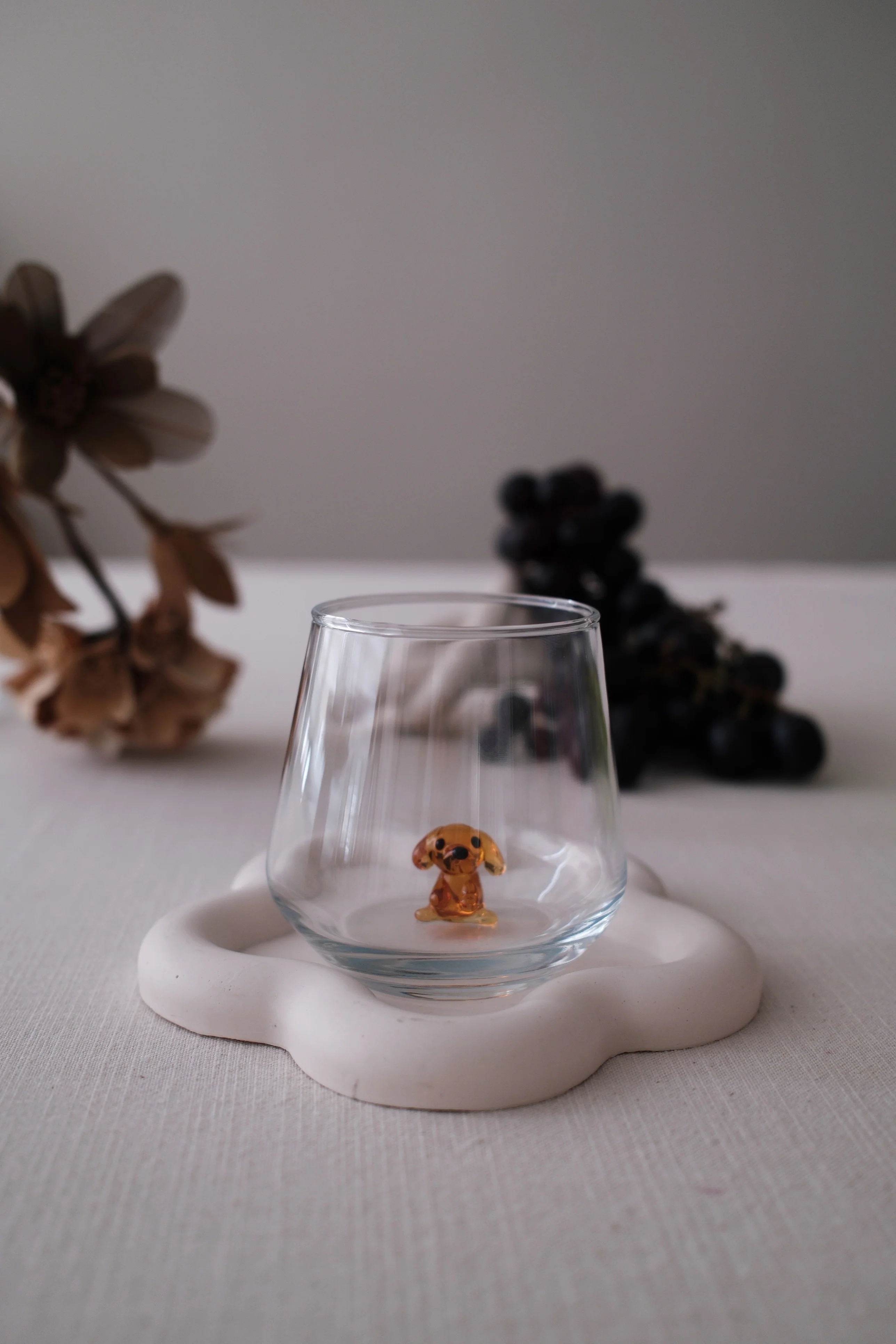 Dog Glass Amber - Image 3